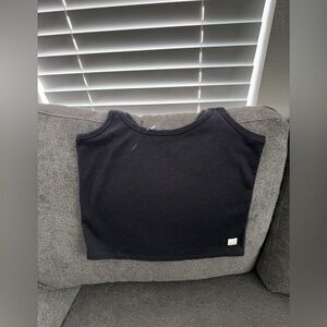 Black Vuori cropped tank